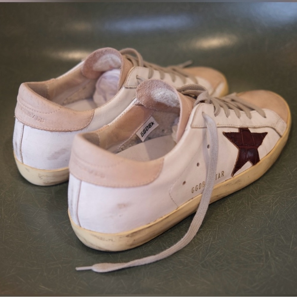 Golden Goose Off-White Leather Sneakers with Burgundy Star - Picture 3 of 4